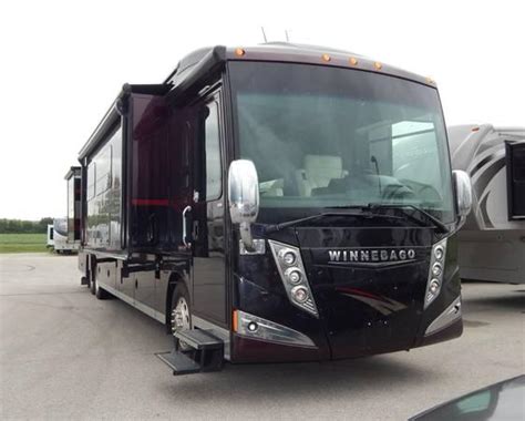 Used 2014 Winnebago Tour 42gd Diesel Class A Motorhome For Sale In