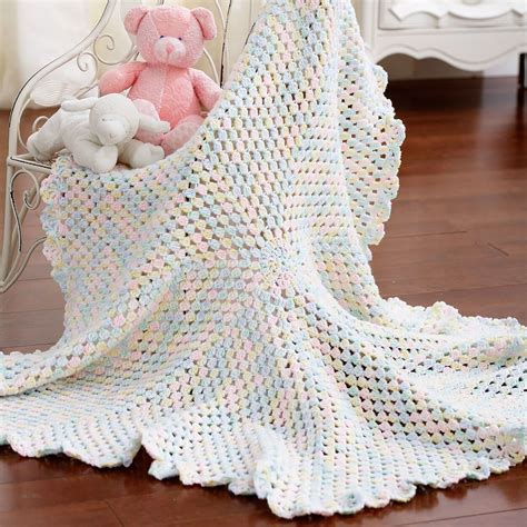 Bernat Round Blanket To Crochet Pattern Yarnspirations Crochet Baby