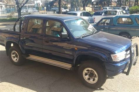 2004 Toyota Hilux 27 Vvti Rb S Pu Dc For Sale In Gauteng Auto Mart