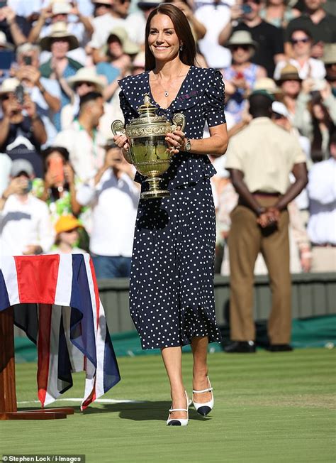 The Duchess Of Cambridge Hands Novak Djokovic 35 His Fourth
