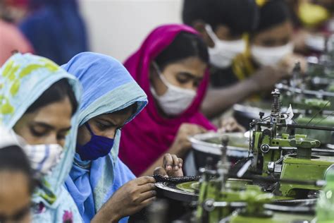 Siliconeer Bangladesh Garment Factories Reopen Defying Virus Lockdown