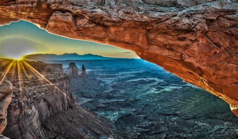 Mesa Arch Canyonlands National Park Usa Parks Mountains Rays Of