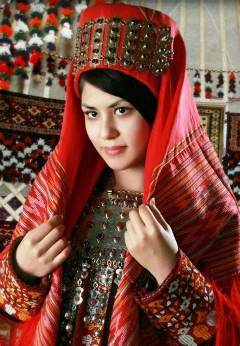 Chica Turkmena Cultures Du Monde Beautiful People Beautiful Women