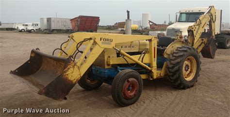 Ford 3500 Tractor In Oxford Ks Item G1437 Sold Purple Wave