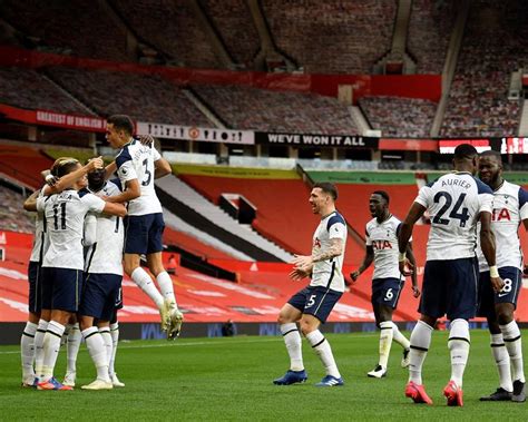 Complete overview of tottenham hotspur vs manchester united (premier league) including video replays, lineups, stats and fan opinion. Tottenham humiliates Man United with 6-1 Premier League ...