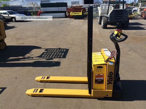 2004 Yale Forklift Electric 5000 Capacity Walk Behind Jack 2012 Battery