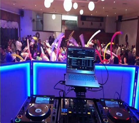 Dj Para Fiestas Luz Y Sonido Economico Y De Calidad - $ 1,500.00 en