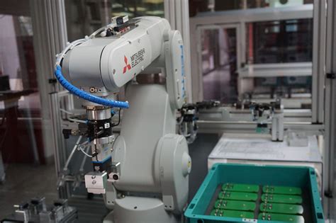 Why Are Industrial Robots Considered As The Future Of The Automation
