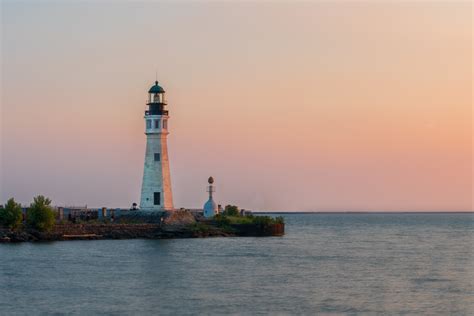 Buffalo Lighthouse At Sunset T Kahler Photography