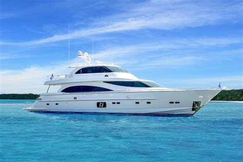 Dont Forget View Horizons Luxury Yacht Lineup At 2017 Yachts Miami