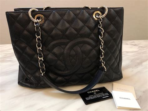 Price Reduced Almost New Condition Chanel Gst Bag 100 Authentic