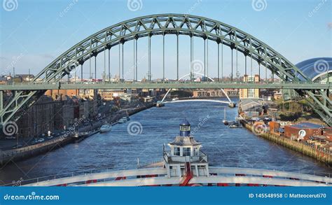 Newcastle Upon Tyne England United Kingdom The Tyne Bridge Over The