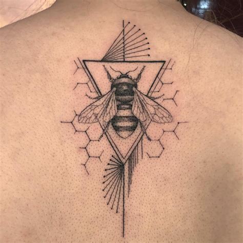11 Bee And Honeycomb Tattoo Ideas That Will Blow Your Mind Alexie