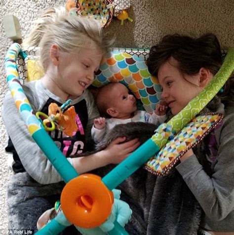 Mother Gave Birth To Three Sets Of Twins Without Ivf Daily Mail Online