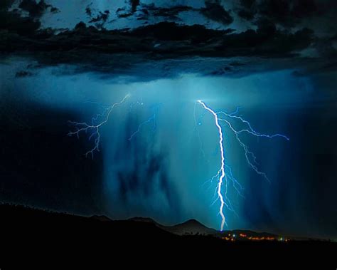 Spectacular Lightning Strike Captured In The Pilbara West Flickr