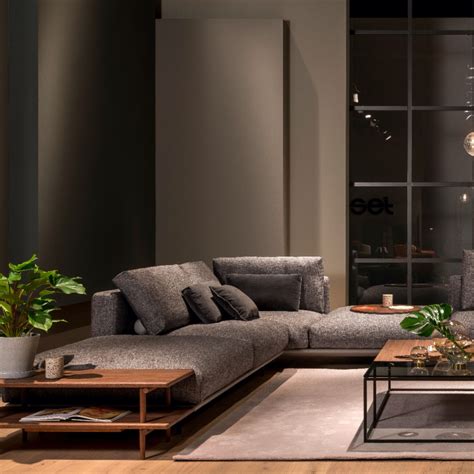 I have tried my console table but it seems to just accentuate how narrow the room is (or how mammouth it makes the sofa look). Gracefully floating through space and your living room. The Rolf Benz VOLO sofa as far as the ...