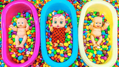 Satisfying Video 3 Magic Dolls Mix Candy In 3 Bathtubs With Rainbow
