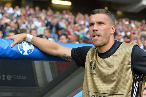 We would like to thank the figc for helping to. Inter Mailand: Lukas Podolski bereut nur eine Entscheidung ...