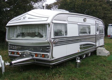 Modern Gypsy Wagon Plans Roma Caravans Gypsy Wagons Pinterest