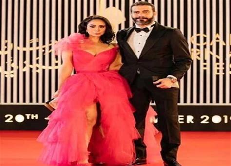 مشاهدة فيلم raya and the last dragon 2021 مدبلج. محمد فراج يقبّل خطيبته بسنت شوقي على السجاة الحمراء ...