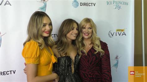 Maddie Ziegler And Mackenzie Ziegler At The Ice Princess Lily Premiere At Amc Youtube