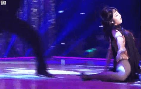 라틴 숫자은 우리 일상 생활의 대부분을 차지합니다. 신아영 방송에서 허벅지 어필하던 시절.gif