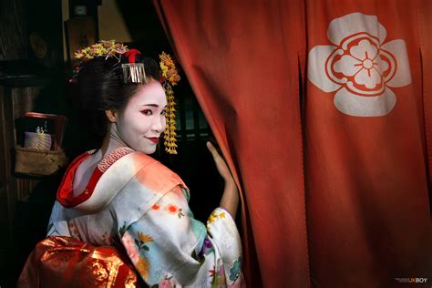 wallpaper japan temple life kimono kyoto geisha flower girl beauty woman maiko gion