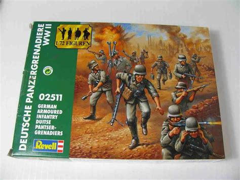 Collect And Paint Figures 172 Revell 02511 German Armoured Infantry