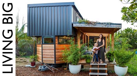 Senior citizens and tiny houses. This Dream Tiny House Is A Total Game Changer - VidShaker