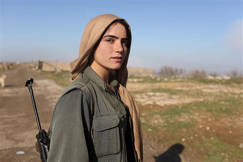 Brave Kurdish Women Fighting Isis How Female Fighters Killing Terrorism Reckon Talk