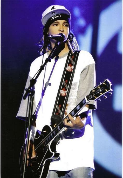 Yep i had grown a crush on the twin.even though he was not my style.hes gorgeous!! Tom Kaulitz .. ♥ - Guitar Photo (17809546) - Fanpop