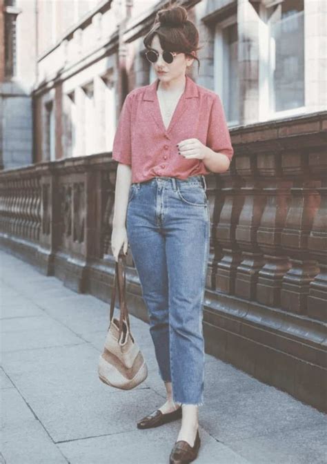 Outfits With Mom Jeans25 Chic Ideas How To Wear Mom Jeans