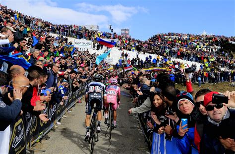 One from ovaro, another (easier) from sutrio, and a third tough climb from priola. Giro d'Italia's return to the feared Monte Zoncolan ...