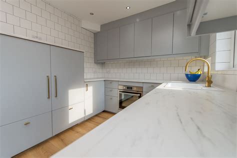 Modern Grey Kitchen With Marble Effect Worktops Modern Grey Kitchen
