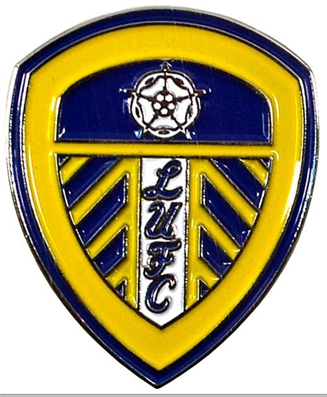 On 24 january 2018, leeds united introduced a new badge, depicting the leeds salute. Leeds United FC metal enamel pin badge spg