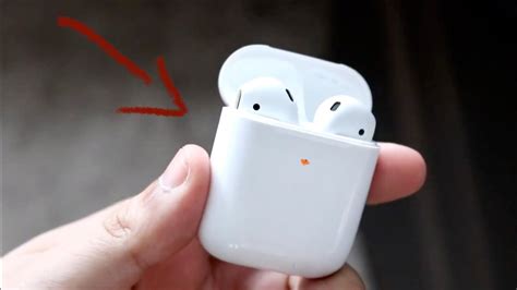How To Fix Airpods Case Flashing Orange Youtube