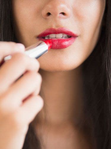Get A Perfect Red Lip Perfect Red Lips Lipstick For Fair Skin Lipstick