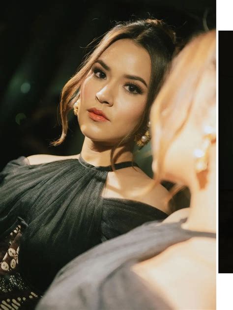 Lirik Lagu Nyaman Tak Cukup dari Raisa, Model Video Klip Nicholas