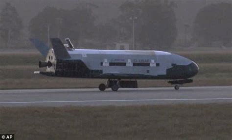 Us Air Forces Secret X 37b Space Planes Successful Landing Captured