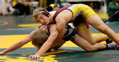 Saturday Scoreboard: High school, college wrestling results