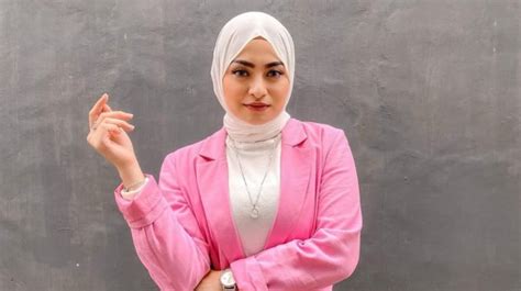 Nathalie Holscher Tergoda Lepas Hijab Iman Benar Benar Diuji Halaman 2