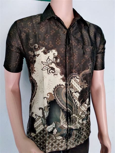 Kemeja batik filosofia | batik filosofia adalah sebuah toko batik online yang menyediakan berbagai macam jenis kemeja batik pria untuk berbagai baju kemeja batik. Baju Batik Lelaki Lengan Pendek - Kumpulan Model Kemeja