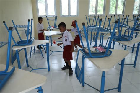 Ganjar Resmikan Sekolah Tahan Gempa Untuk Siswa Donggala