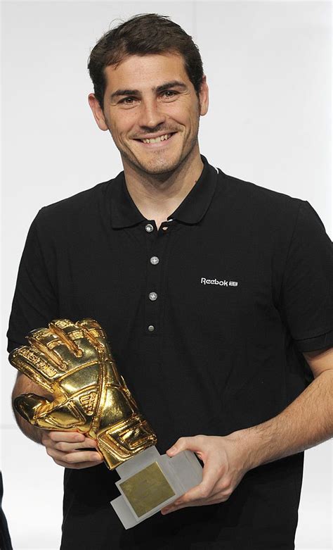 Spains Goalkeeper Iker Casillas Golden Glove Winner Poses With His
