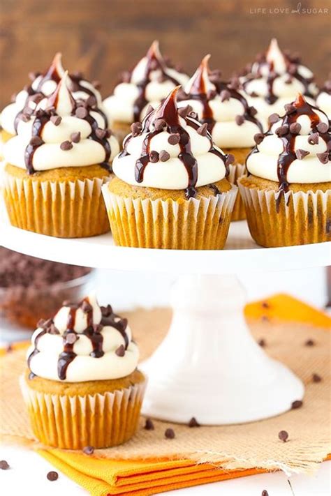 All it takes is the right piping tips and these cupcake decorating techniques! 27 Best Fall Cupcakes and Decorating Ideas - Recipes for ...