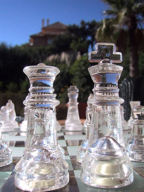 Here is what you need to know about the queen: File:Glass chess pieces, king and queen.jpg - Wikimedia ...
