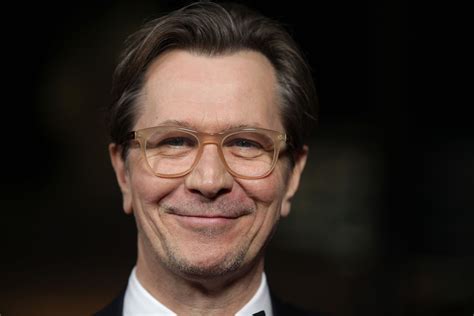 Gary Oldman apologizes for anti-Semitic comments, but nothing else ...