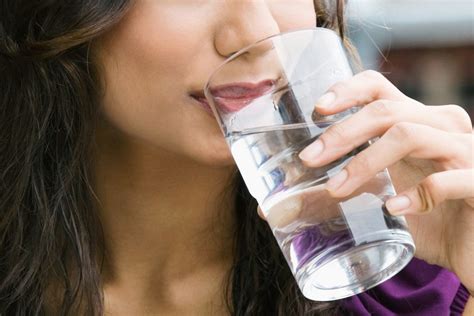 How To Know When You Are Not Drinking Enough Water Limepedia
