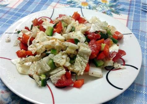 Fat in egg white is minimal which makes it great for controlling blood sugar levels and act as an aid to weight loss. Tori's Diet Scrambled egg whites with vegetables | Recipe | Food recipes, Vegetable recipes ...