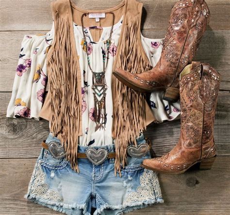 Pin By Katelyn Wade On Love Cute Country Outfits Country Girls